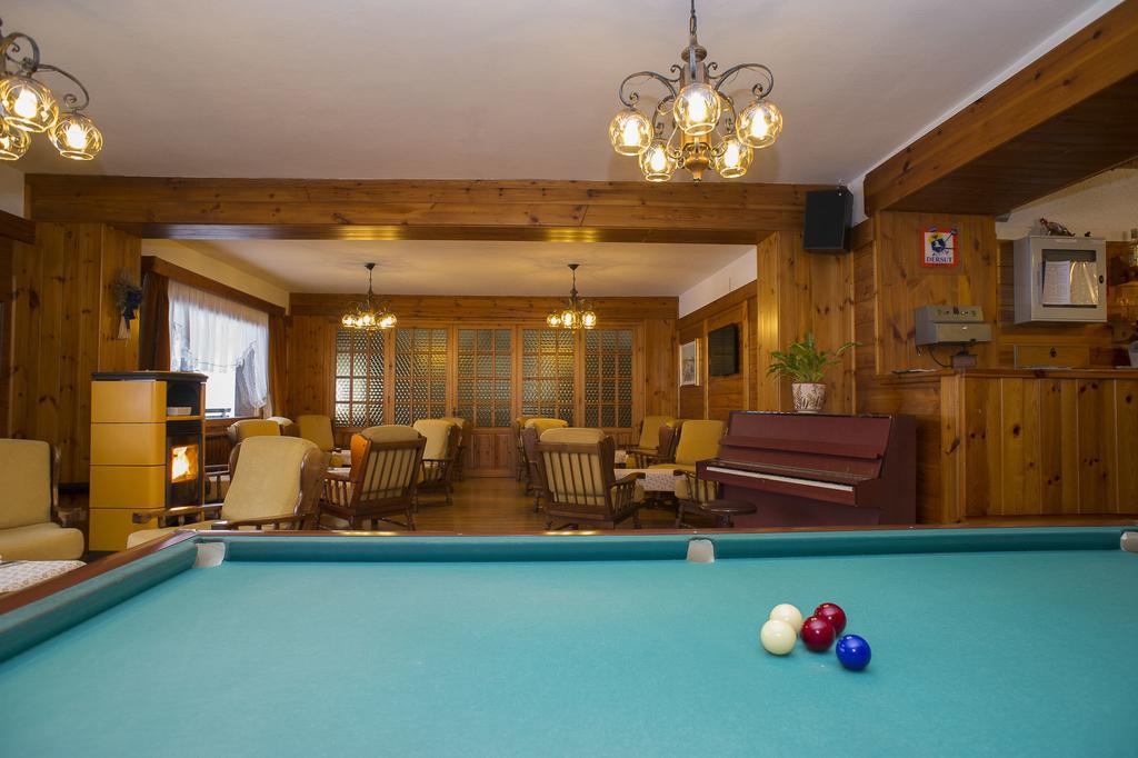 Hotel Villa Ines ボルカ・ディ・カドーレ エクステリア 写真